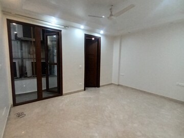 Room in 3 BHK Builder Floor at Uday Park – for Rent