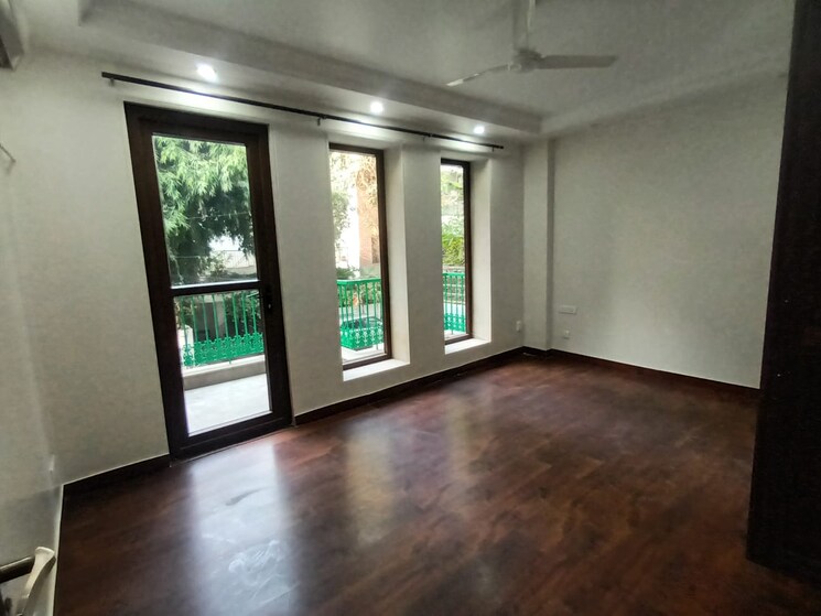 Room, uday park 3 Bedroom 1500 Sq.Ft. Builder Floor In Uday Park Delhi 8274308