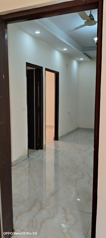 Room in 4 BHK Apartment at Emaar Palm Terraces Select, Sector 66 – for Sale