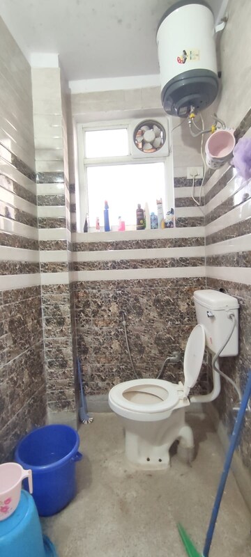 Bathroom in 3 BHK Apartment at Sector 75 – for Rent