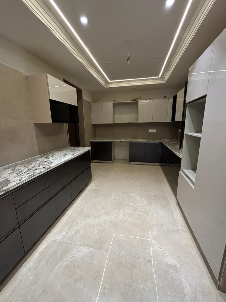 Kitchen, rajouri garden 4 Bedroom 500 Sq.Yd. Builder Floor In Rajouri Garden Delhi 8274499