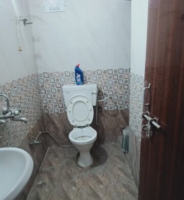 Bathroom in 2 BHK Villa at Aliganj – for Rent