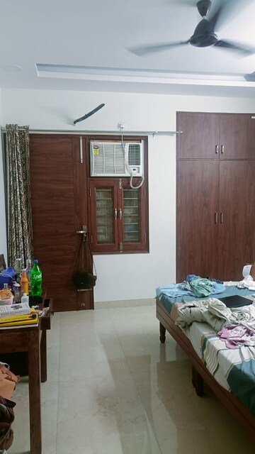Bedroom in 4 BHK Builder Floor at Ardee Mall, Sector 52 – for Rent