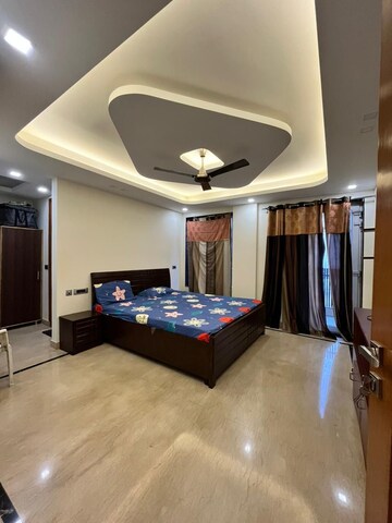 Bedroom in 4 BHK Builder Floor at Ardee Mall, Sector 52 – for Rent