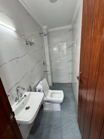 Bathroom in 1 BHK Builder Floor at Saket – for Rent