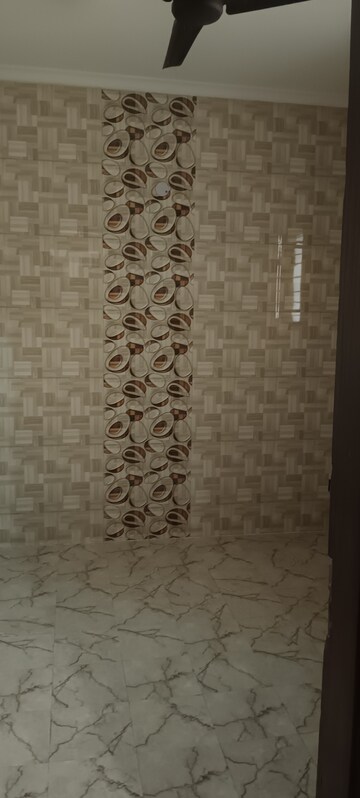 Bathroom in 5 BHK Independent House at Sector 15 – for Rent