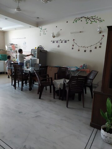 Gym in 3 BHK Builder Floor at Sector 23 – for Rent