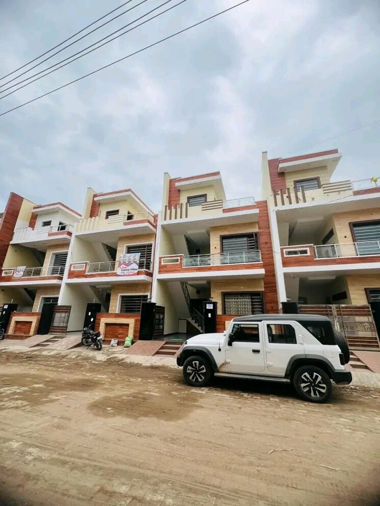 Exterior View, sector 123 5 Bedroom 125 Sq.Yd. Independent House In Sector 123 Mohali 8275103