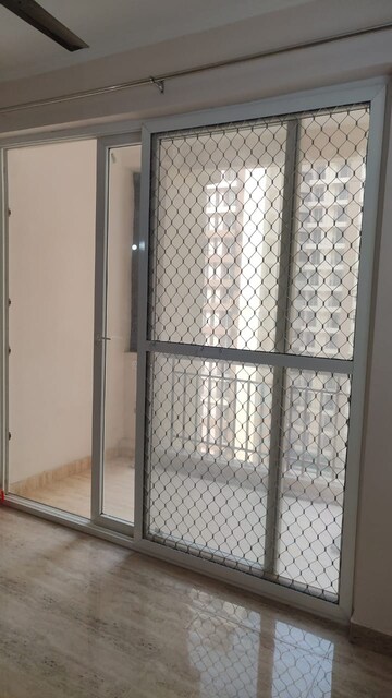 Room in 2 BHK Apartment at Capital Athena, Sector 1 Greater Noida – for Rent
