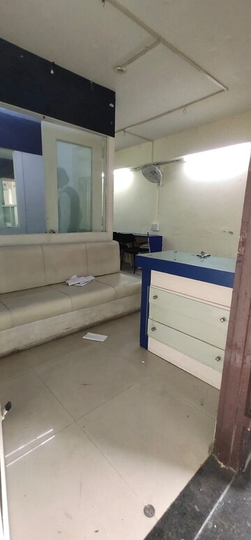  Office Space – Exterior View View at Rnt Marg - for Rent