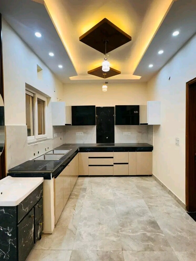 Kitchen, ludhiana chandigarh hwy 2 Bedroom 111 Sq.Yd. Apartment In LudhianA Chandigarh Hwy Mohali 8275250
