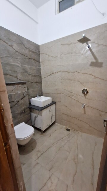 Master Bedroom in 3 BHK Independent House at Gms Road – for Rent