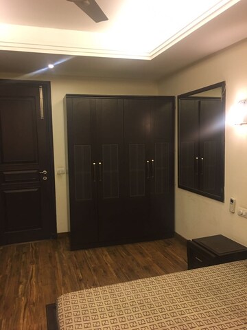 Room in 1 BHK Builder Floor at Panchsheel Park – for Rent