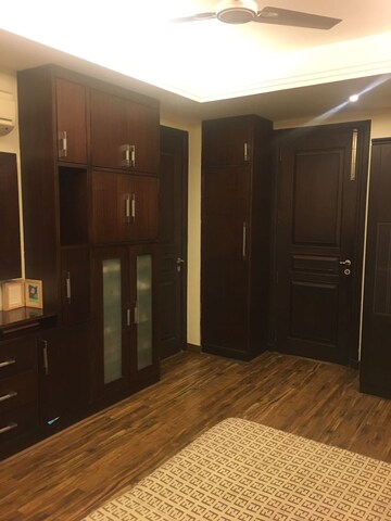 Bedroom in 1 BHK Builder Floor at Panchsheel Park – for Rent