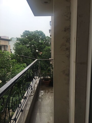 Balcony in 1 BHK Builder Floor at Panchsheel Park – for Rent