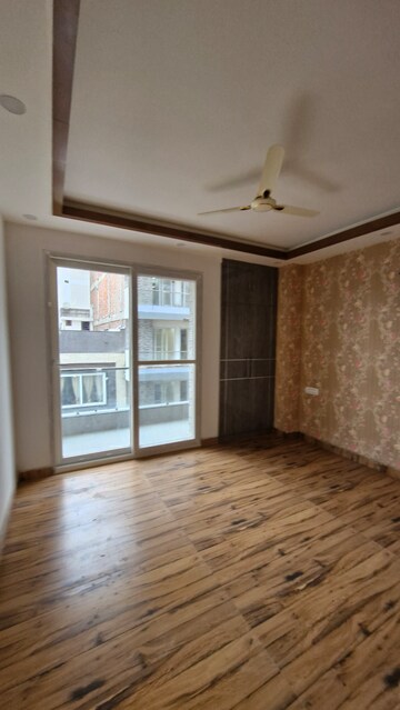 Building Lobby in 3 BHK Builder Floor at Gms Road – for Rent