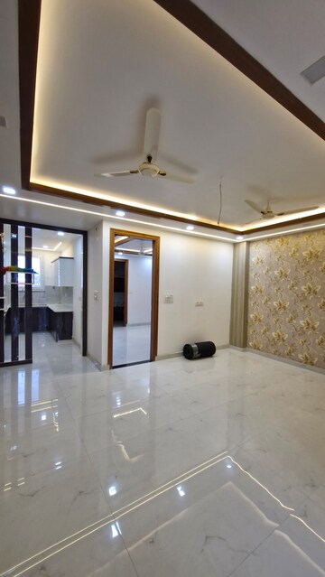 Furnished Amenities in 3 BHK Builder Floor at Gms Road – for Rent