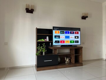 Furnished Amenities in 3 BHK Apartment at Ireo Skyon, Sector 60 – for Rent