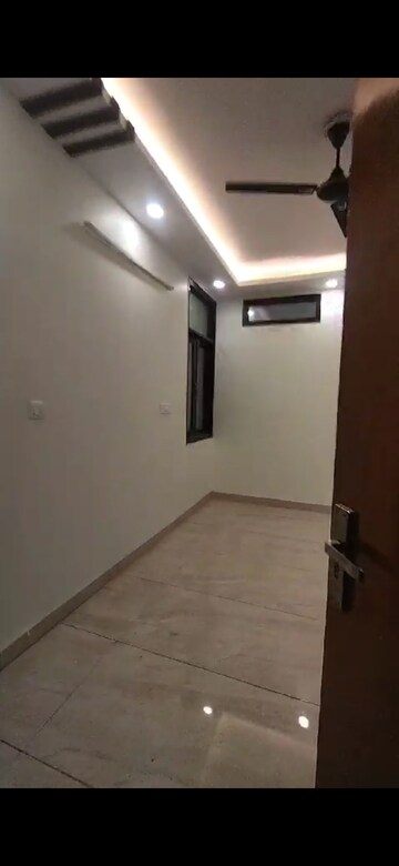 Room in 3 BHK Builder Floor at Govindpuri – for Sale