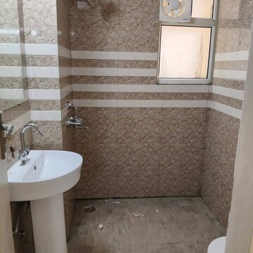 Bathroom in 2 BHK Apartment at Supertech Cape Town, Sector 74 – for Rent