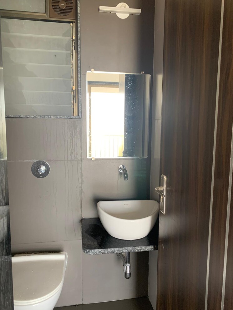 Bathroom, bhagwati-skylon 1 Bedroom 460 Sq.Ft. Apartment In Kalyan East Thane 8275360