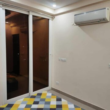 Bedroom in 2 BHK Apartment at Supertech Cape Town, Sector 74 – for Rent