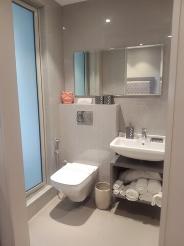 Master Bedroom in 3 BHK Apartment at Shapoorji Pallonji Sarova, Kandivali East – for Sale