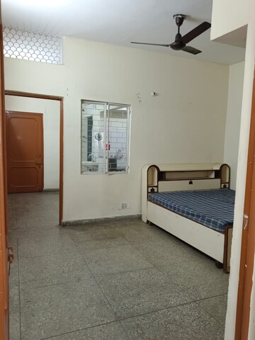 Room in 1 BHK Builder Floor at Lajpat Nagar 4 – for Rent