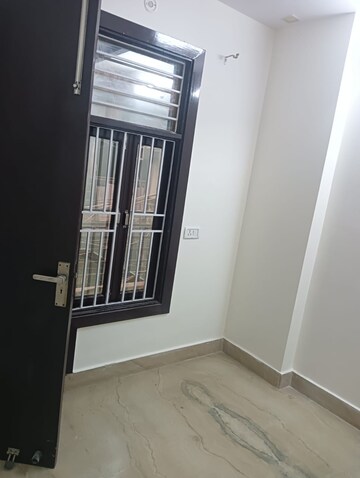 Building Lobby in 2 BHK Builder Floor at Dwarka Mor – for Rent