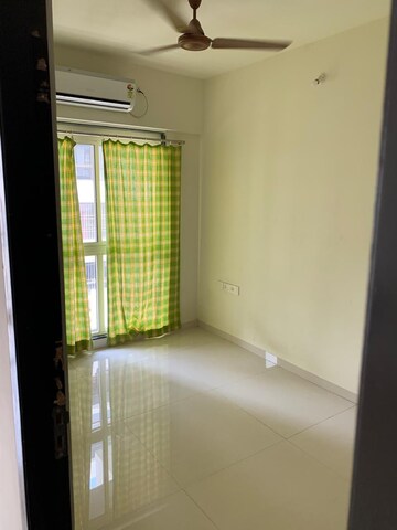 Room in 1 BHK Apartment at Vaishnavi Dham Complex, Asangaon – for Sale