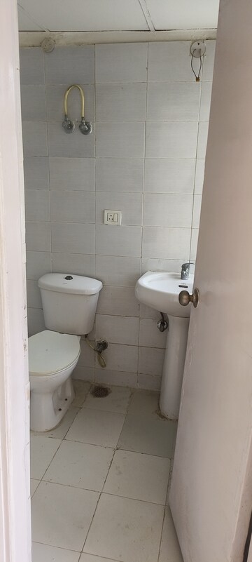 Bathroom in 2 BHK Builder Floor at BPTP Parkland Pride, Sector 77 – for Sale