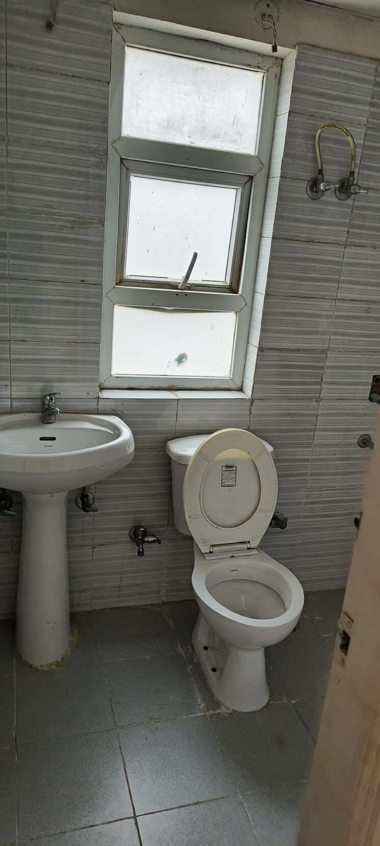 Bathroom, bptp-parkland-pride 2 Bedroom 1044 Sq.Ft. Builder Floor In Sector 77 Faridabad 8275505