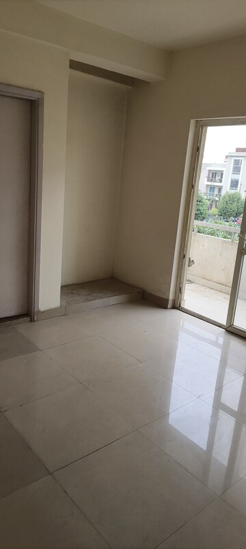 Room in 2 BHK Builder Floor at BPTP Parkland Pride, Sector 77 – for Sale