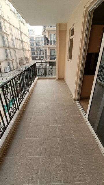Balcony in 2 BHK Builder Floor at Signature Global Park 4 and 5, Sohna Sector 36 – for Rent