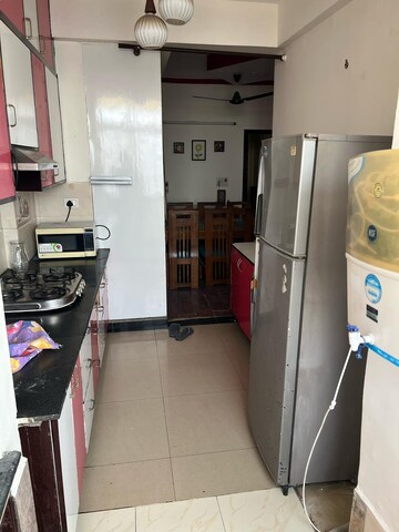 Team Area in 2 BHK Apartment at Express Garden, Vaibhav Khand – for Rent