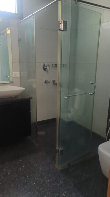  3 BHK Builder Floor at Defence Colony – for Rent