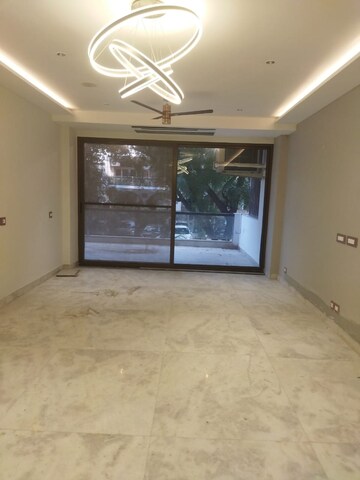Room in 3 BHK Builder Floor at Saket – for Rent