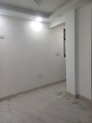 Room in 1 BHK Builder Floor at Govindpuri – for Sale