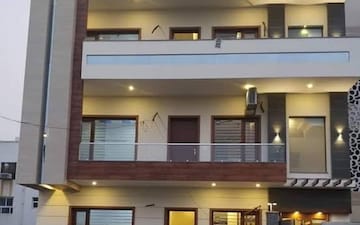 3 BHK Builder Floor For Rent in Paschim Vihar