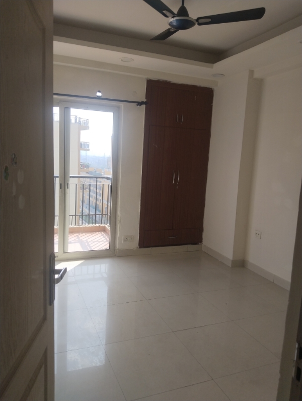 1 BHK Apartment For Sale in Maxblis Grand Kingston