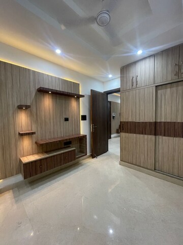 Living Room in 2 BHK Builder Floor at Paschim Vihar – for Rent