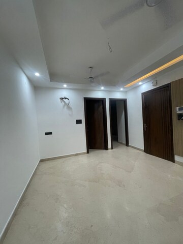 Room in 2 BHK Builder Floor at Paschim Vihar – for Rent
