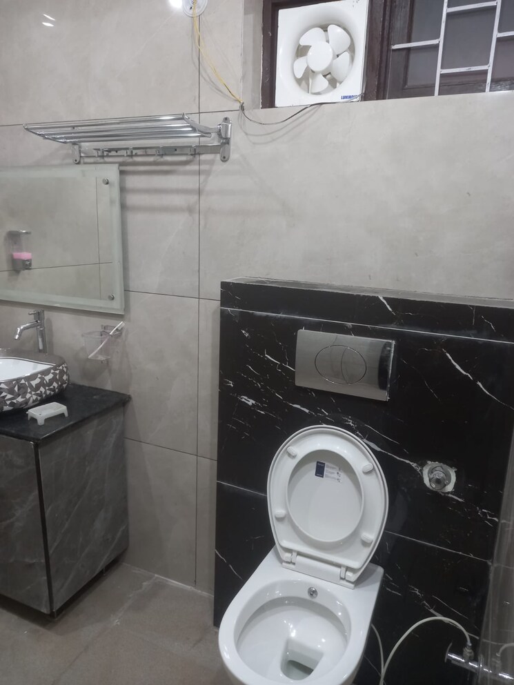 Bathroom, adarsh-panache-heights 6 Bedroom 5500 Sq.Ft. Villa In Kulhan Dehradun 8276218