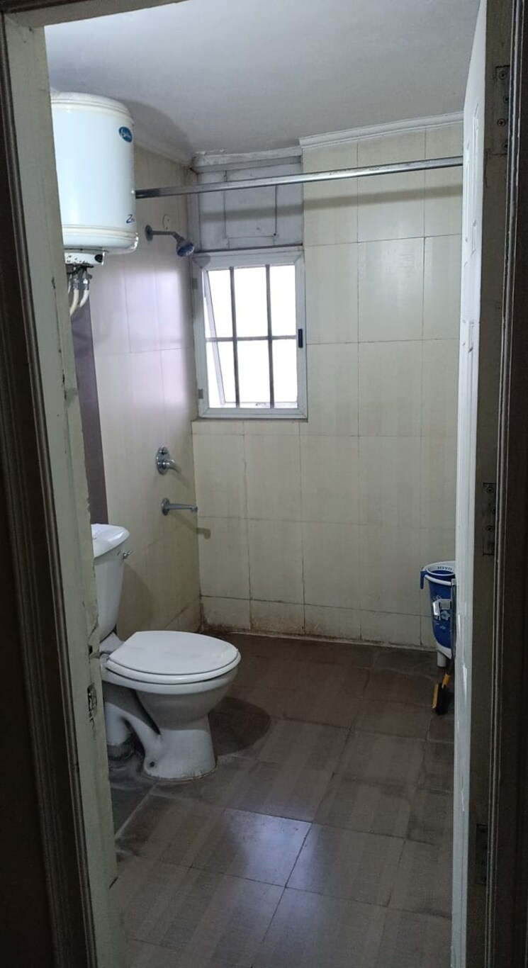 Bathroom, sandwoods-spangle-condos 3 Bedroom 1720 Sq.Ft. Apartment In Ghazipur Zirakpur 8276215