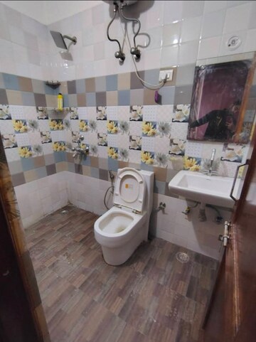 Bathroom in 2 BHK Builder Floor at Saket – for Rent