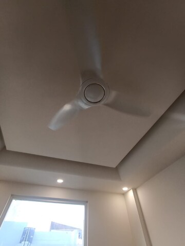 Furnished Amenities in 3 BHK Builder Floor at Paschim Vihar – for Rent