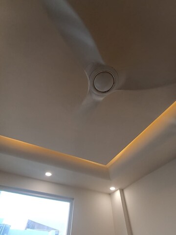 Furnished Amenities in 3 BHK Builder Floor at Paschim Vihar – for Rent