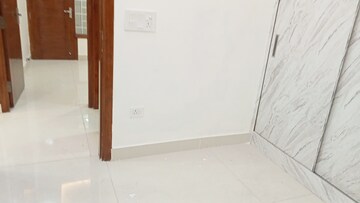 Room in 3 BHK Builder Floor at Mahavir Enclave 1 – for Sale