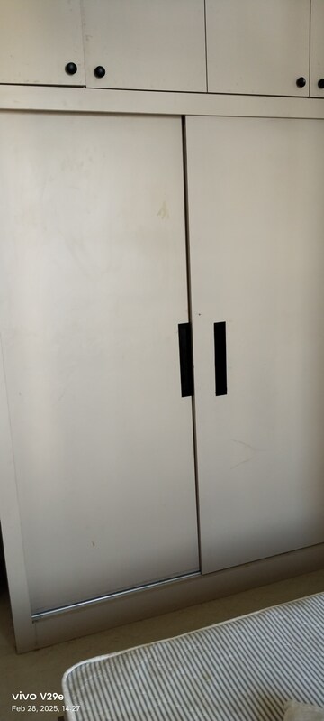 Room in 2 BHK Apartment at Shree Vardhman Mantra, Sector 67 – for Rent