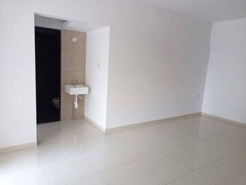 Room in 2 BHK Apartment at Earnest Green Life, Hinjewadi – for Rent